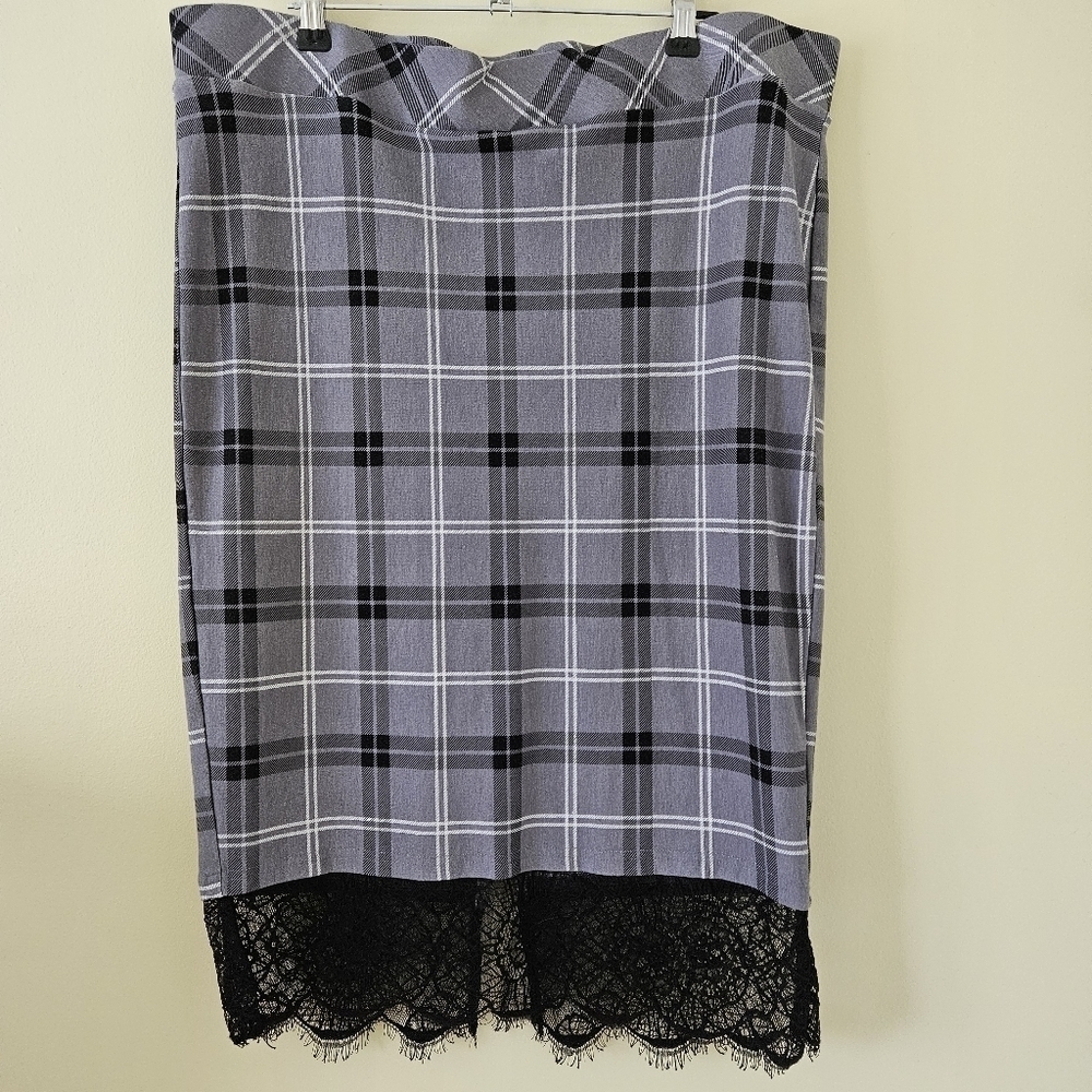 Torrid Pencil Skirt 1x Black Gray Plaid Lace Trim Back Slit Studio Ponte Lux - Picture 2 of 15